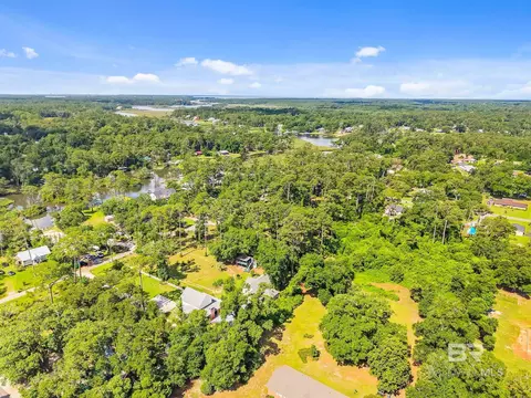 7201 Helton Dr, Foley, AL 36535