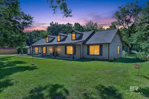 16270 Pine Grove Rd Ext N, Bay Minette, AL 36507