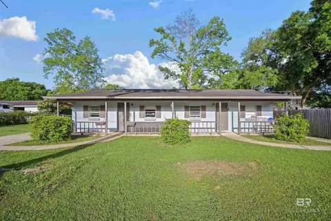 9032 Ingleside Ave, Irvington, AL 36544