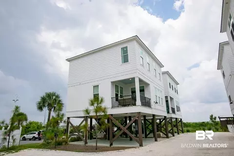 588 E Beach Blvd #D, Gulf Shores, AL 36542