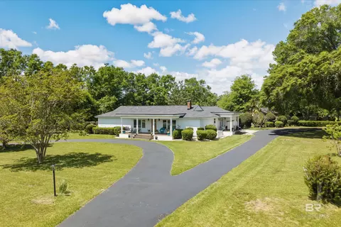 302 W Satsuma Ave, Foley, AL 36535