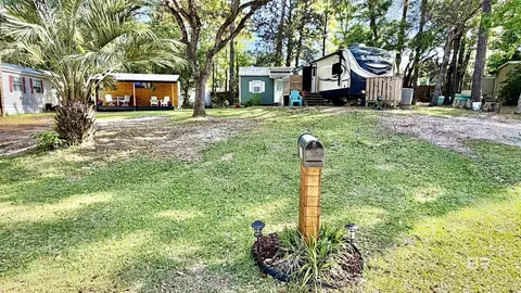 597 Buena Vista Dr, Lillian, AL 36549
