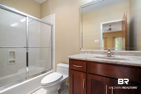 Bath - 3780 Pelham Dr, Mobile, AL 36619 photo 5 of 6