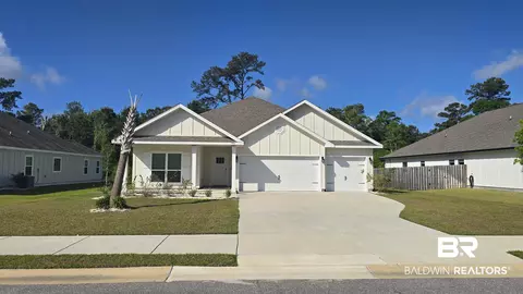 586 Shepard St, Gulf Shores, AL 36542