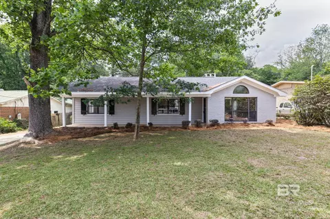 2404 Pavan Dr, Mobile, AL 36693