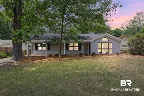 Exterior - 2404 Pavan Dr, Mobile, AL 36693 photo 2 of 7