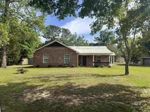 715 W Orchid Ave, Foley, AL 36535