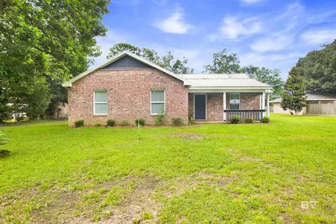 715 W Orchid Ave, Foley, AL 36535