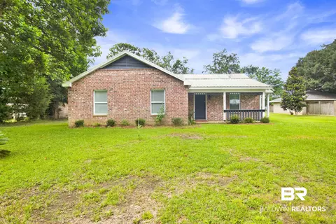 715 W Orchid Ave, Foley, AL 36535