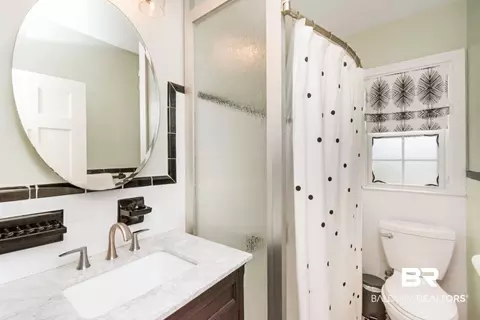 Bath - 214 Upham St #3D, Mobile, AL 36607 photo 1 of 1