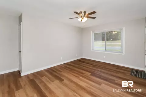 116 N University Blvd, Mobile, AL 36608 photo 6
