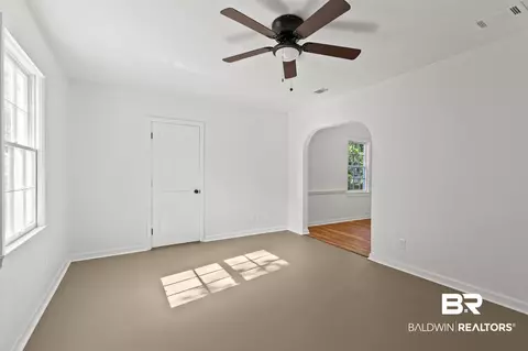 953 Cloverdale Dr, Mobile, AL 36606 photo 8