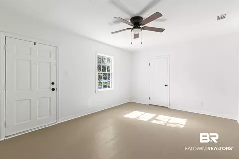 953 Cloverdale Dr, Mobile, AL 36606 photo 6
