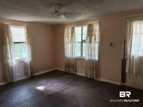 1909 Brill Rd, Mobile, AL 36605 photo 2