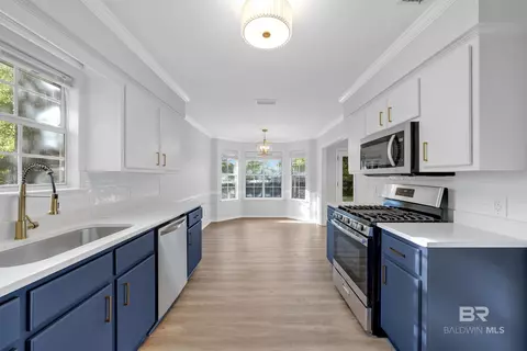 Kitchen - 13205 Hackberry Dr, Mobile, AL 36608 photo 4 of 4