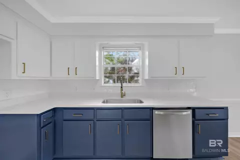 Kitchen - 13205 Hackberry Dr, Mobile, AL 36608 photo 2 of 4