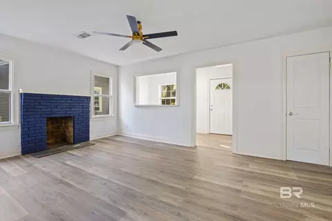 Living - 309 Morgan Ave, Mobile, AL 36606 photo 3 of 3