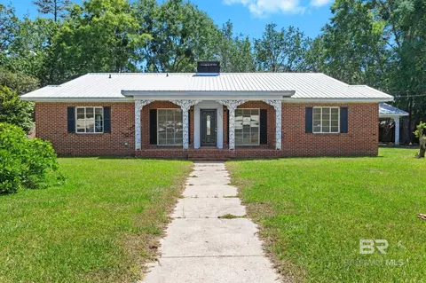 402 E Poplar St, Atmore, AL 36502