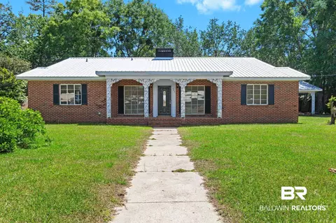 402 E Poplar St, Atmore, AL 36502