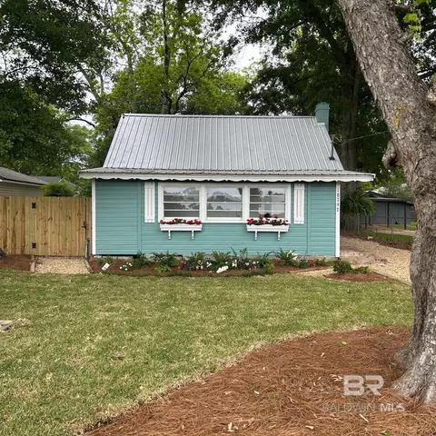 18797 Carolina St, Robertsdale, AL 36567