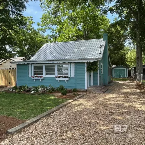 18797 Carolina St, Robertsdale, AL 36567