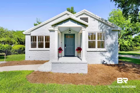 309 S Section St, Fairhope, AL 36532