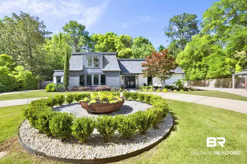 703 Greenwood Ave, Fairhope, AL 36532