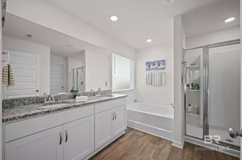 Bath - 11067 Elemis Dr, Daphne, AL 36526 photo 1 of 3
