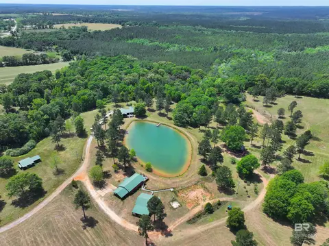 1959 Barnett Hwy, Brewton, AL 36426