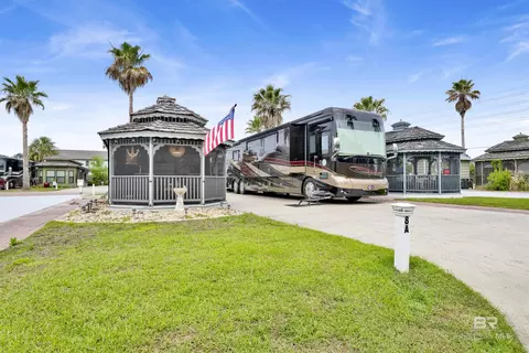 4650 Griffith Marina Rd #8A, Orange Beach, AL 36561