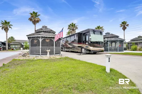 4650 Griffith Marina Rd #8A, Orange Beach, AL 36561