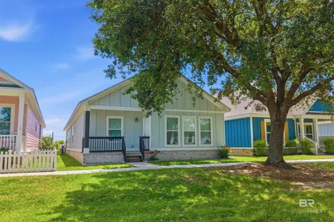 927 Periwinkle Ln, Foley, AL 36535