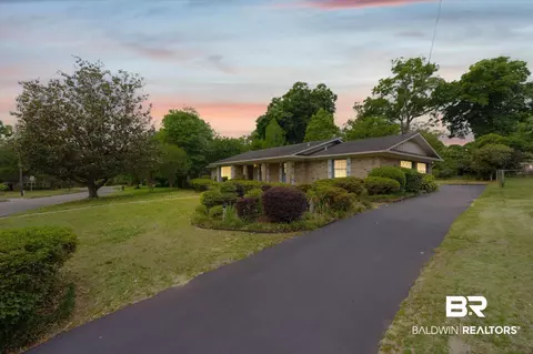 1182 Ginger Dr, Mobile, AL 36693 photo 2