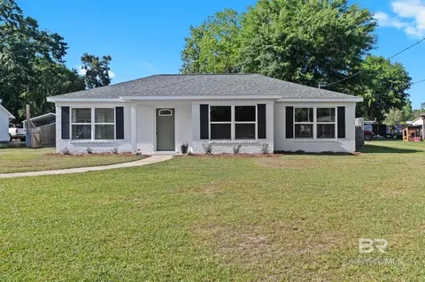 311 Cloverdale Rd, Atmore, AL 36502