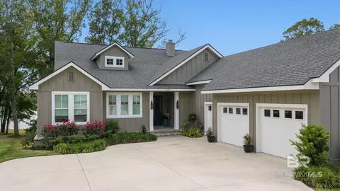 822 Apricot Ln, Fairhope, AL 36532