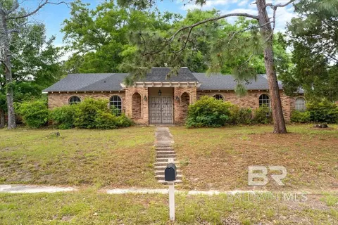 4600 S Dogwood Dr, Mobile, AL 36609