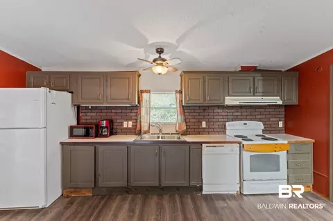 Kitchen - 24960 Pompano Dr #7, Elberta, AL 36530 photo 1 of 1