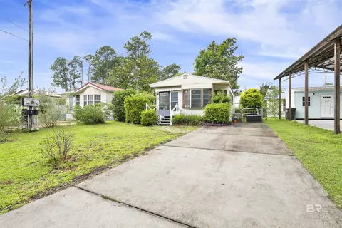 489 Elberta Loop, Lillian, AL 36549