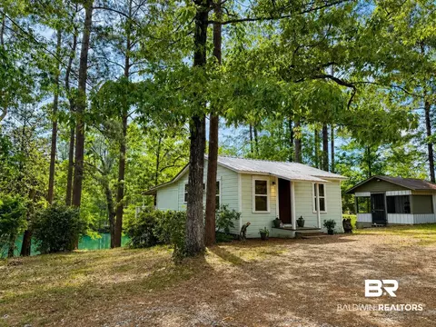 762 Buddy Lake Rd, Brewton, AL 36426