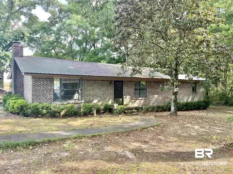 1616 Damascus Rd, Brewton, AL 36426