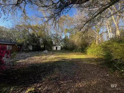 1604 Robert E Lee St, Mobile, AL 36605 photo 2