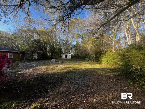 1604 Robert E Lee St, Mobile, AL 36605 photo 2