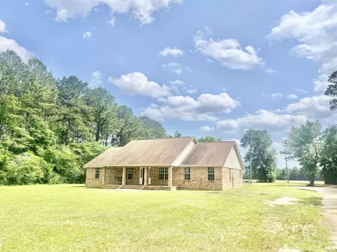 61205 Milstead Rd, Atmore, AL 36502