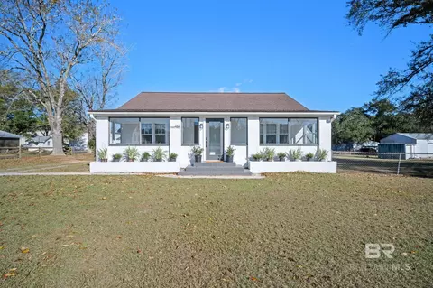 25121 State St, Elberta, AL 36530