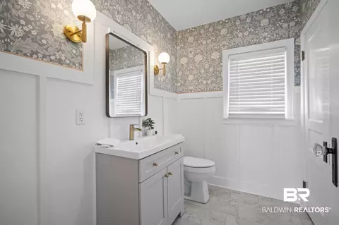 Bath - 25121 State St, Elberta, AL 36530 photo 1 of 1