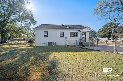 Exterior - 25121 State St, Elberta, AL 36530 photo 7 of 9
