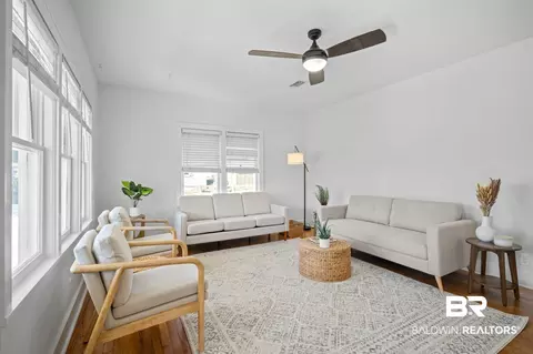 Living - 25121 State St, Elberta, AL 36530 photo 2 of 3