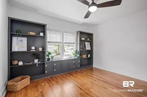 Living - 25121 State St, Elberta, AL 36530 photo 3 of 3