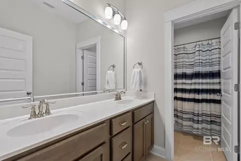 Bath - 9502 Volterra Ave, Daphne, AL 36526 photo 2 of 3