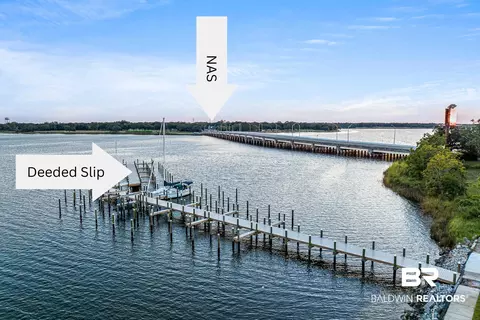 612 S 1st St #24, Pensacola, FL 32507